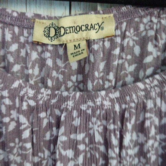 Democracy Flowy Floral Boho Peasant Top - Picture 7 of 8